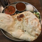 サプナ 本八幡店 - ナンがフルサイズのBセット  880円