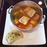 香味亭 - 白身魚と海老のブイヤベース仕立て
