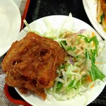Shunka Saikan - 定食の唐揚げ