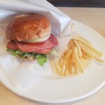 HAM BURGER - クラシックハムバーガー　単品 900円  セット(ドリンク、ポテト)1,000円