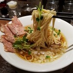 麺屋 ねむ瑠 - 赤鶏と蛤の淡麗煮玉子入り中華そばの醤油  　900円