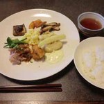 Saryou Rokusaburou - 茶寮ワンプレートランチ/ライス（ミニサラダ、スープ、ドリンク付）：1200円