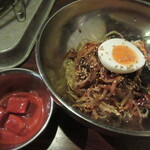 ケムリノアブサン - ビビン麺1,045円