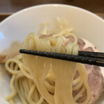 つけめん さなだ - キンキンに〆られたモチモチの麺。そのまま味わうのが吉。