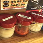 横浜家系ラーメン 池袋商店  - 3種の神器ならぬ、豚骨にはありがたいセット