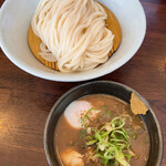 うどんおよべ - 牛肉汁つけめん