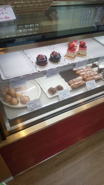 ケーキの店 デュゥオ 津嘉山店 Patisserie Francaise Duo 安里 ケーキ 食べログ