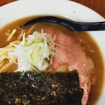 栗林 - 鶏そば（醤油・アップ）