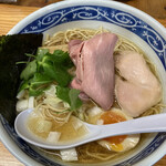 中華そば よしかわ - 煮干しそば　白醤油　¥700