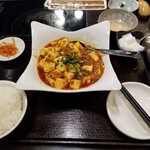 Ippin Hinabe Shikikaigan - ランチ・麻婆豆腐定食。