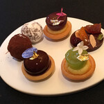 ガストロノミー ジョエル・ロブション - 