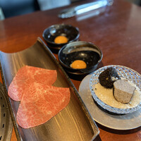 蕃 YORONIKU - ザブトンのすき焼き　トリュフ添え