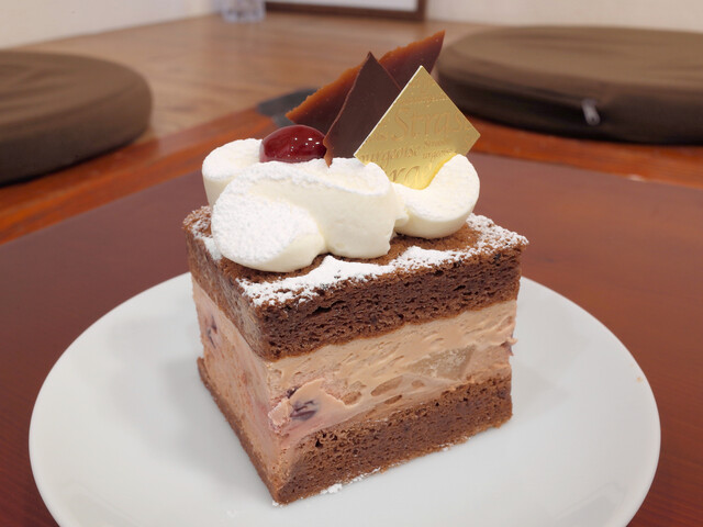 ストラスブルジョア 黄金町 ケーキ 食べログ ストラスブルジョア 黄金町 ケーキ 食べログ