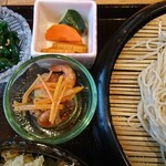 桃栗 - 小鉢二品に漬物まで付いて！