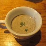 Chama Chama - マッシュルームの冷製スープ