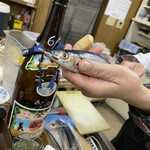 ごはんばー - 新鮮なサンマ
      
      口が黄色いと新鮮なようです。
      
      なので刺身でお願いしました