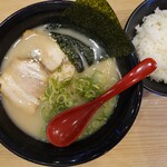 博多ラーメン 本丸亭 - ラーメン