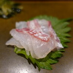 鮨匠 のむら - 真鯛(鹿児島県開聞岳沖産、2.8kg・雄、1日寝かせ)