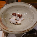 鮨匠 のむら - 茹で真蛸(鹿児島県開聞岳沖産、800g)：細かい包丁の技が光る