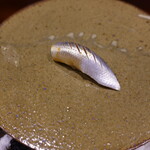 鮨匠 のむら - 小肌(甑島列島産、3日寝かせ)