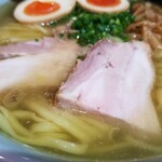 塩そば専門店 桑ばら - 秋刀魚香油の塩中華そば