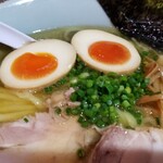 塩そば専門店 桑ばら - 秋刀魚香油の塩中華そば