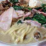 塩そば専門店 桑ばら - ポルチーニ茸とドライトマトのラーメン