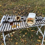 ビトウィーン ザ ブレッド - 木琴