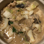 ご馳走 青柳 - 最後に少量の味噌で味を整えてどぶ汁の出来上がり〜！