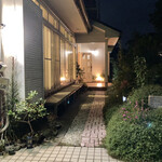 ご馳走 青柳 - 外観1  奥が店の入り口になります