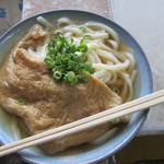 讃岐うどん がもう - 冷たいかけうどんにアゲ。このアゲも絶品と言って良いだろう！