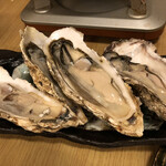 海鮮炭焼処とら太 - 厚岸の活牡蠣