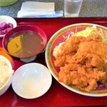 笑福亭 - 「鶏唐揚げ定食」（ライス小－30円）（ﾗｰﾒﾝ醤油ﾐﾆｽｰﾌﾟ＋50円）（970円込）（2020年11月）