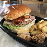 ロピア - 料理写真:モンスターバーガー