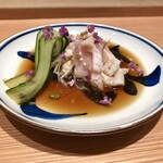 雪月花 銀座 - ミノ湯引き ポン酢・胡瓜・花穂紫蘇・炒り胡麻