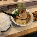 開運ラーメン ヨロコビ大社 - 