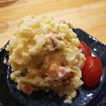 焼き鳥 ばかちん - ポテサラハーフ450円÷2