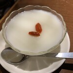 刀削麺・火鍋・西安料理 XI`AN - 杏仁豆腐です。（2020年10月）