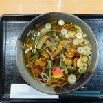 Chouja Hara Sabisu Eria - 山菜そば（¥530税込み）