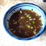 百萬里 - 秘伝のタレ。これも各店によって違う様。