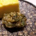 鮨匠 のむら - (02)飛び魚のさつま揚げ
      薩摩揚げは出汁にも使われる飛び魚の擂り身100%使用なので、味わいが深く濃い味わいで、絶品です♪ヽ(´▽｀)/