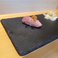 SUSHI TOKYO TEN、 横浜店 - ぶり