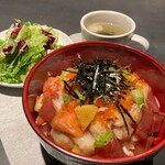 [Limited quantity! ] Whimsical Seafood Bowl made with fresh fish directly delivered from Toyosu