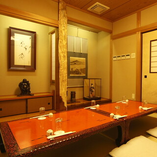 Please spend your special day relaxing in a private room full of Edo atmosphere.