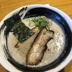 濃厚煮干とんこつラーメン 石田てっぺい - 