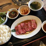 Yakiniku E Faibu Toku - 