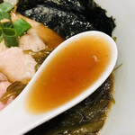 ラーメンWalkerキッチン - 本枯れ節等を使用したスープ
