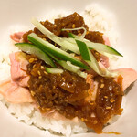 塩生姜らー麺専門店 MANNISH - 料理写真:よだれ鶏ご飯 ¥300 美味しい鶏チャーシューに特性ダレを掛けて。