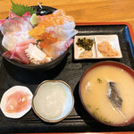 夜明茶屋 - 海鮮丼定食