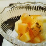 銀座 よし澤 - 甘味　林檎のアイス　シナモン